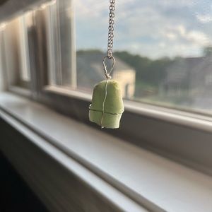 handmade quartzite necklace